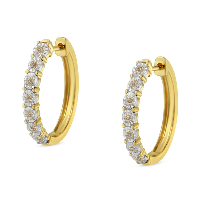 Aretes de aro con diamantes de 1/2 ct. p.t. en oro de dos tonos de 10K, foto 5