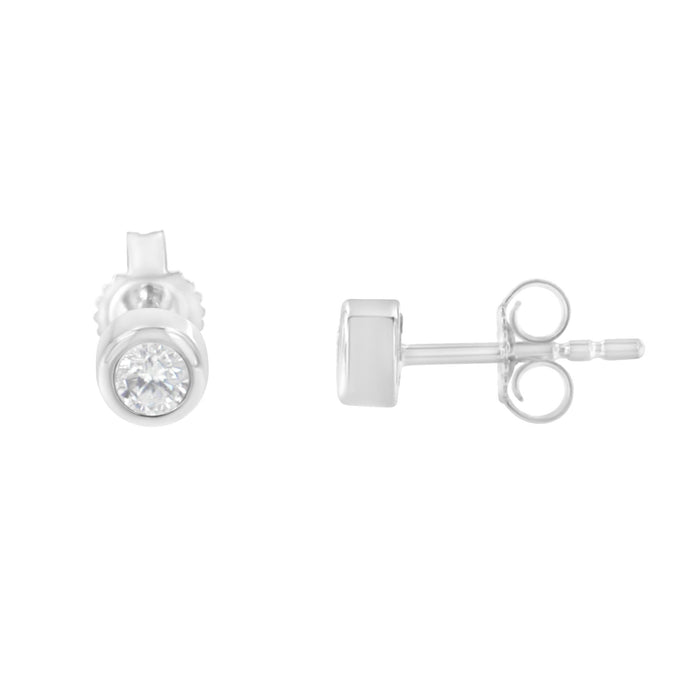 Aretes de botón de bisel con diamantes redondos casi incoloros de 1/5 ct. p.t. en oro de 10K, foto 4