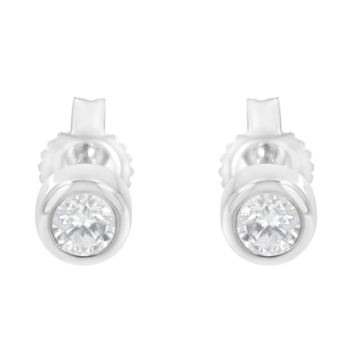 Aretes de botón de bisel con diamantes redondos casi incoloros de 1/5 ct. p.t. en oro de 10K, foto 8