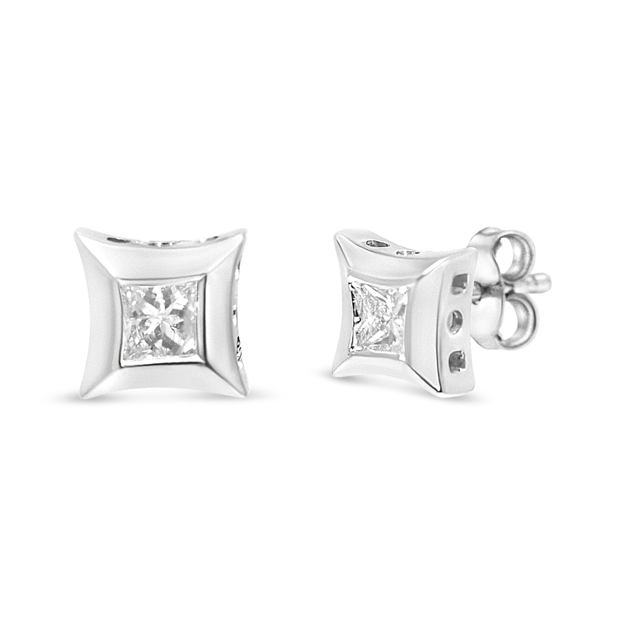 Aretes de botón estilo engaste invisible con diamantes talla princesa de 1/3 ct. p.t. en oro blanco de 10K, foto 1