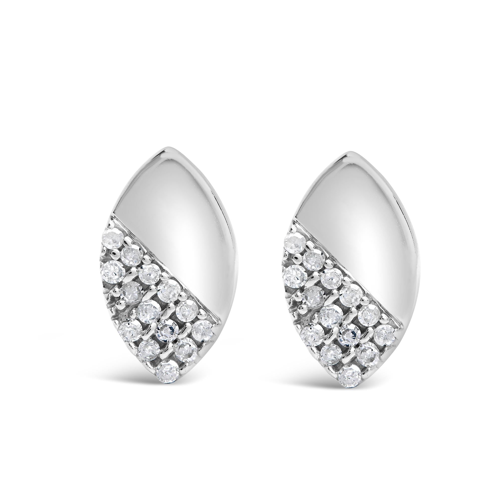 Aretes de botón de pera con diamantes de 1/6 ct. p.t. y pulido espejo en plata de ley, foto 1