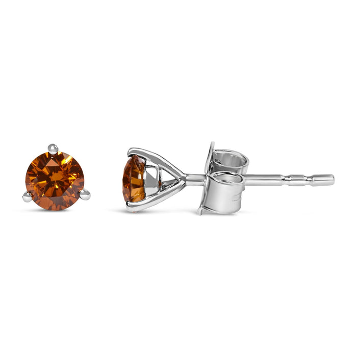 Aretes de botón de 3 garras con diamantes de colores cultivados en laboratorio de 1/2 ct. p.t. en oro blanco de 14K, foto 4