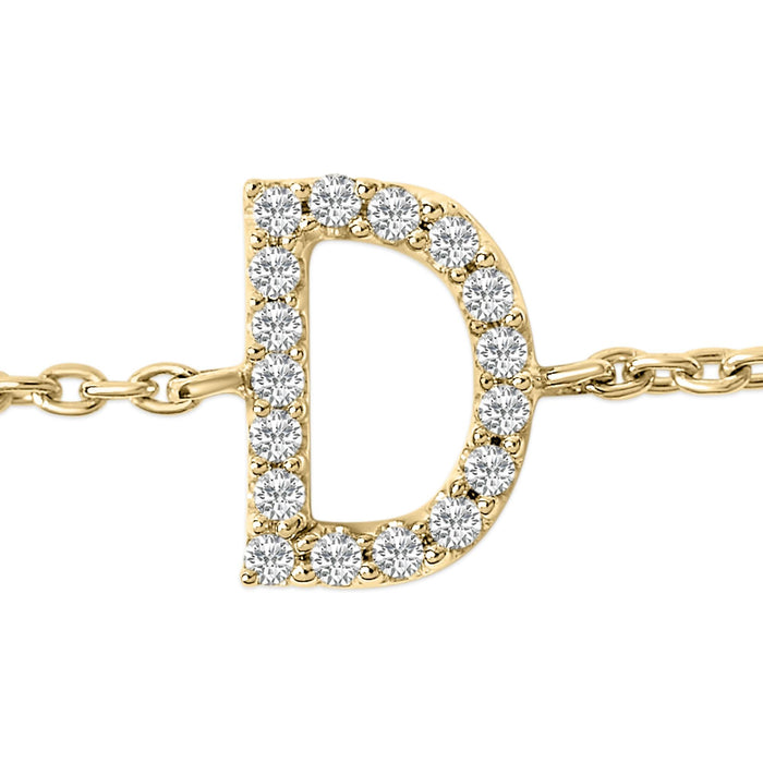 Pulsera de eslabones con dije de inicial A-Z y detalle de diamante en oro amarillo de 10K