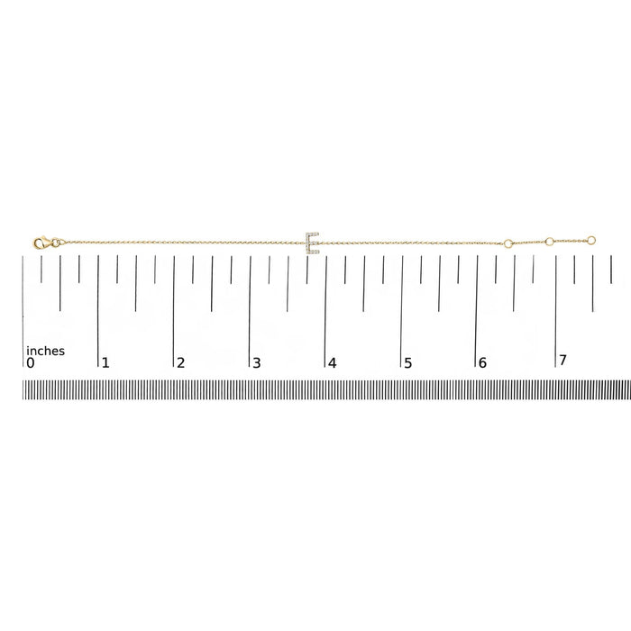 Pulsera de eslabones con dije de inicial A-Z y detalle de diamante en oro amarillo de 10K