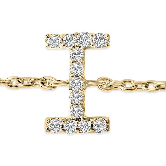 Pulsera de eslabones con dije de inicial A-Z y detalle de diamante en oro amarillo de 10K