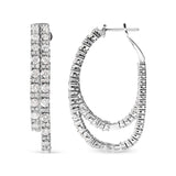 Aretes de doble aro asimétricos por dentro y por fuera con diamantes de 4 ct. p.t. en oro blanco de 14K