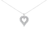 Collar con colgante de corazón en racimo y cadena de caja con diamantes redondos de 3 ct. p.t. en plata de ley