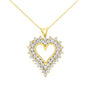 Collar con colgante de corazón en racimo con diamantes redondos de 4 ct. p.t. en plata de ley bañada en oro amarillo de 14K, foto 1