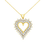 Collar con colgante de corazón en racimo con diamantes redondos de 4 ct. p.t. en plata de ley bañada en oro amarillo de 14K
