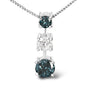 Collar con colgante de 3 piedras con diamantes azules tratados y blancos de 1 1/2 ct. p.t. en oro blanco de 14K, foto 2