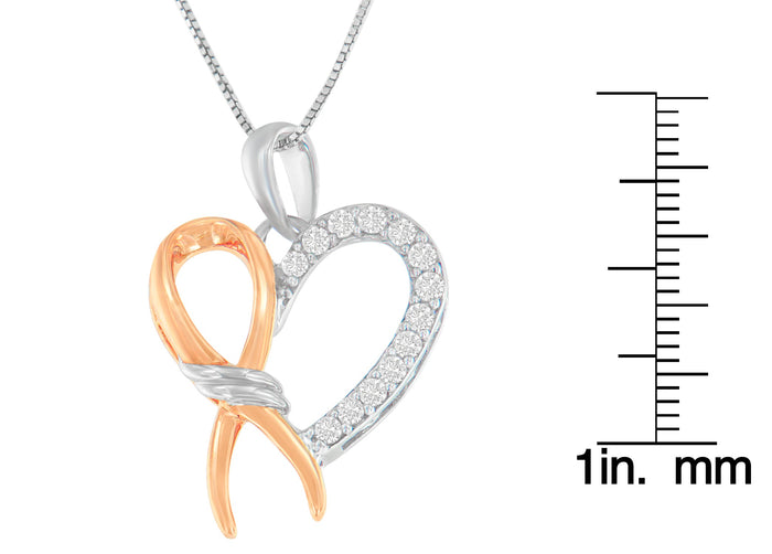 Collar con colgante de corazón y listón con diamantes redondos de 1/5 ct. p.t. en plata de ley de dos tonos, foto 4