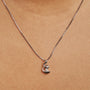 Collar con colgante solitario en espiral con diamante de 1/10 ct. p.t. en oro blanco de 10K, foto 3