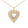 Collar con colgante de corazón en racimo con diamantes baguette de 1 1/2 ct. p.t. en plata de ley, foto 1