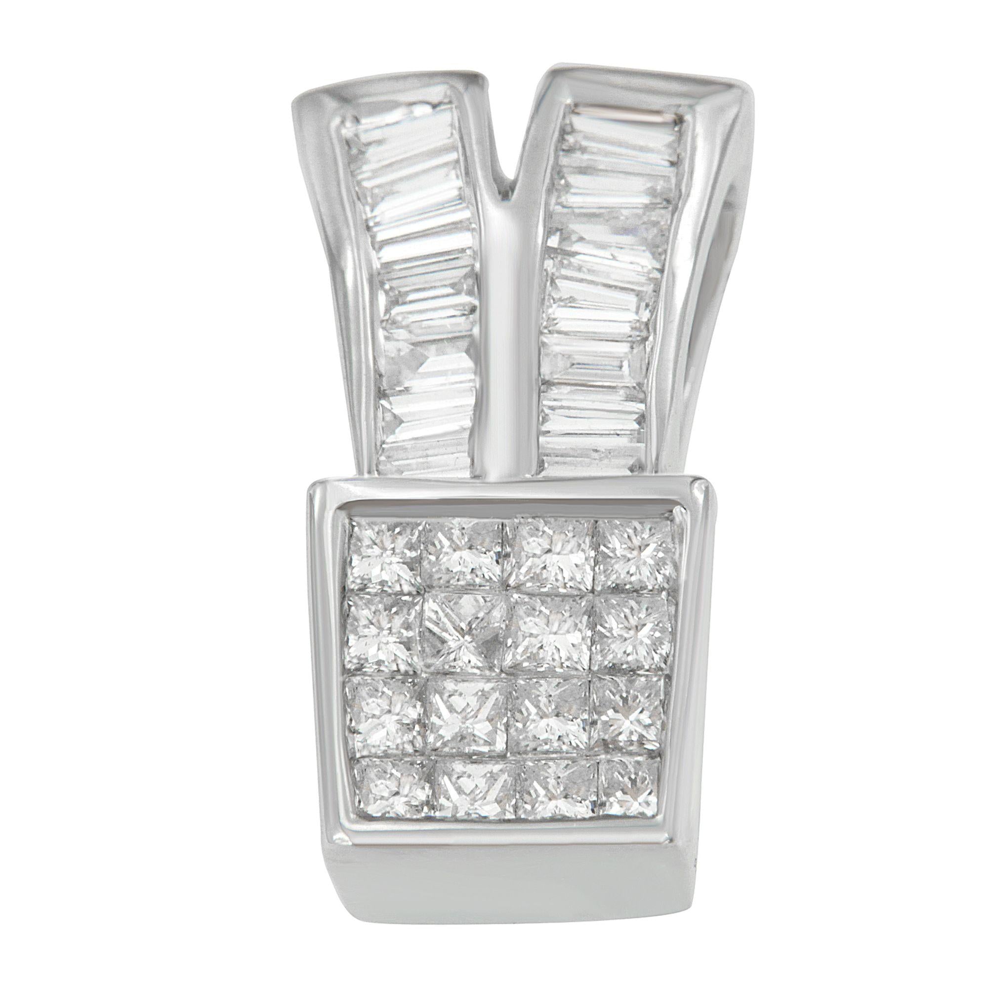 Collar con colgante de formas brillantes con diamantes talla princesa y baguette de 1 1/3 ct. p.t. en oro blanco de 14K, foto 1
