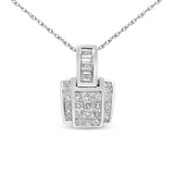 Collar con colgante de diamantes talla princesa en racimo con asa de diamantes de 2 1/5 ct. p.t. en oro blanco de 14K