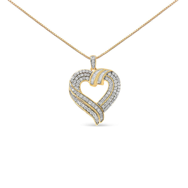 Collar con colgante de corazón calado compuesto con diamantes baguette de 1 ct. p.t. en plata de ley, foto 2