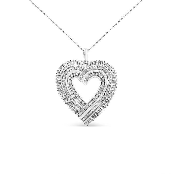 Collar con colgante de corazón en racimo con diamantes redondos y baguette de 1 1/4 ct. p.t. en plata de ley, foto 1