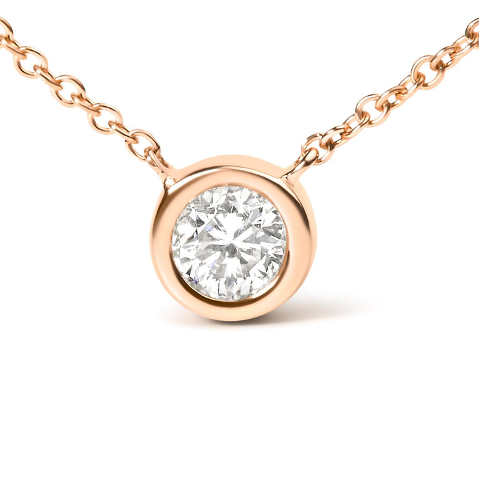 Collar con colgante solitario moderno de bisel con diamante redondo talla brillante en oro de 10K, foto 19