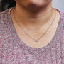 Collar con colgante solitario moderno de bisel con diamante redondo talla brillante en oro de 10K, foto 31