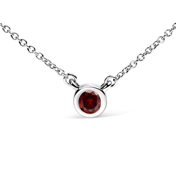 Collar con colgante solitario de bisel con diamante rojo cultivado en laboratorio de 1/2 ct. p.t. en oro blanco de 14K, foto 1