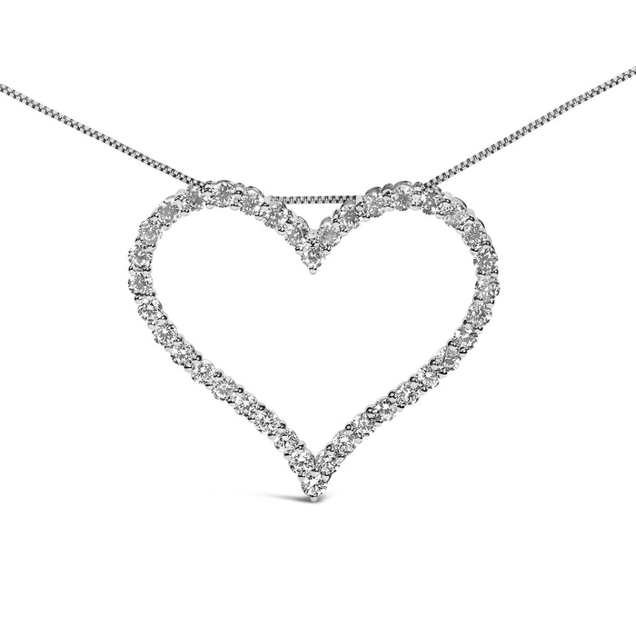 Collar con colgante de corazón calado con diamantes cultivados en laboratorio de 3 ct. p.t. en oro blanco de 14K, foto 2
