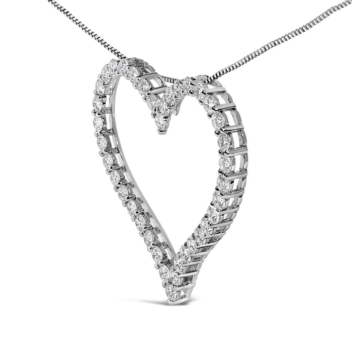Collar con colgante de corazón calado con diamantes cultivados en laboratorio de 3 ct. p.t. en oro blanco de 14K, foto 4