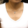 Collar con colgante de gota de rombo con diamantes talla princesa de 1/2 ct. p.t. en oro blanco de 10K, foto 3