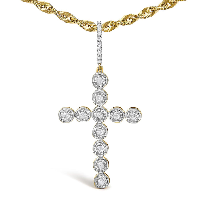 Collar con colgante de cruz de círculos Miracle-Set para hombre con diamantes de 5/8 ct. p.t. en oro amarillo de 10K, foto 2