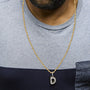 Collar con colgante de inicial letra D para hombre con diamantes de 1 1/5 ct. p.t. en oro amarillo de 10K, foto 3