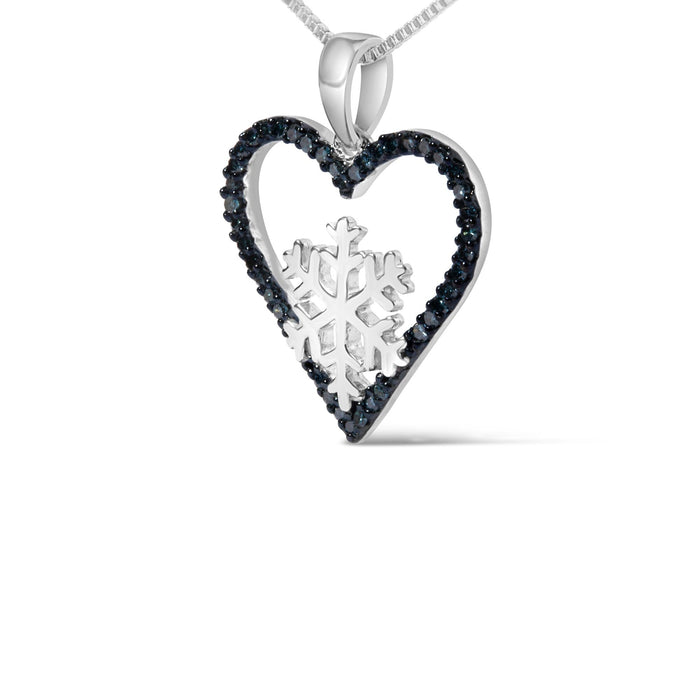 Collar con colgante de corazón con diamantes azules tratados de 1/10 ct. p.t. en plata de ley, foto 4