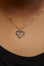 Collar con colgante de corazón con diamantes azules tratados de 1/10 ct. p.t. en plata de ley, foto 3