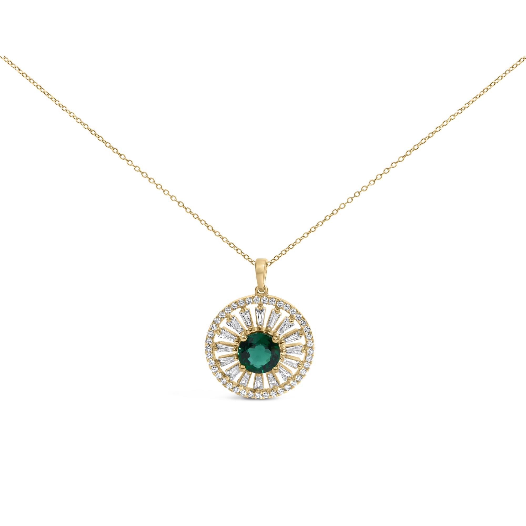 Collar medallón de sol con esmeralda cultivada en laboratorio y diamantes en plata de ley bañada en oro amarillo de 14K, foto 1