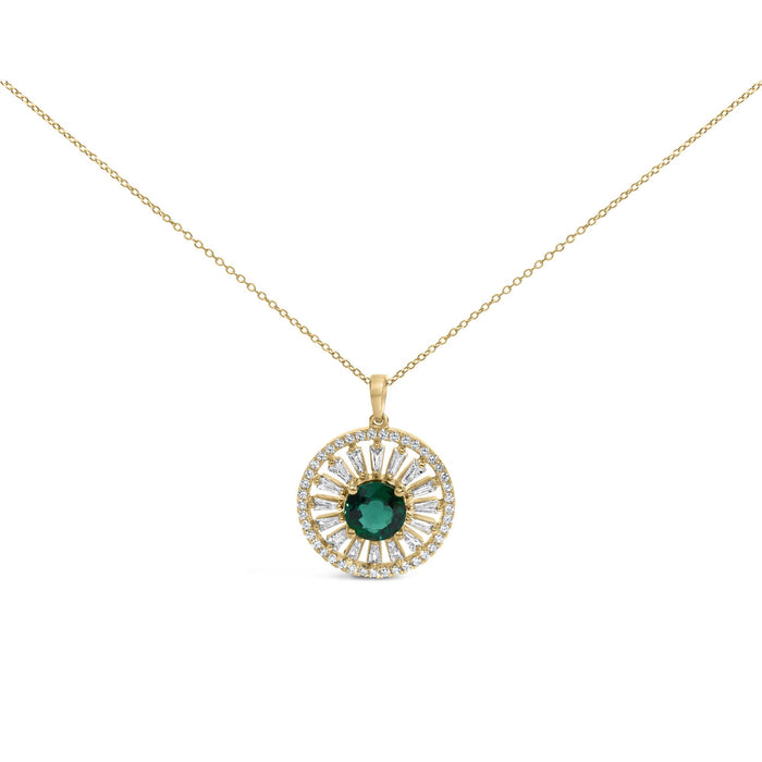 Collar medallón de sol con esmeralda cultivada en laboratorio y diamantes en plata de ley bañada en oro amarillo de 14K, foto 1