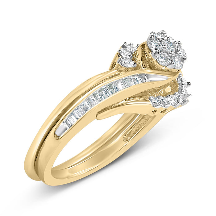 Conjunto nupcial de espiral con racimo de diamantes de 1/2 ct. p.t. en plata de ley bañada en oro amarillo de 14K, foto 4