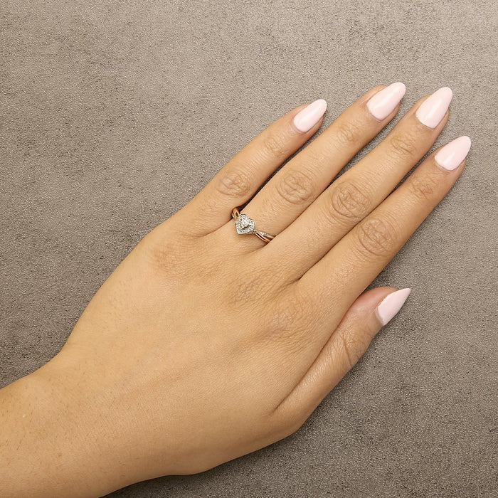 Anillo con motivo de corazón con diamantes de 1/10 ct. p.t. en plata de ley bañada en oro rosa de 14K, foto 3