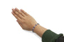 Pulsera tenis de eslabones con amatista de talla cojín de 7 mm y diamantes en plata de ley, foto 3