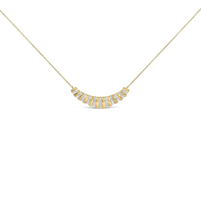 Collar con colgante grueso acanalado con diamantes de 1/10 ct. p.t. en vermeil de oro, foto 1