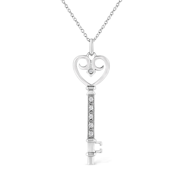Collar con colgante de llave, corazón y candado con detalle de diamante pavé y de bisel en plata de ley, foto 1