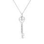 Collar con colgante de llave, corazón y candado con detalle de diamante pavé y de bisel en plata de ley, foto 4