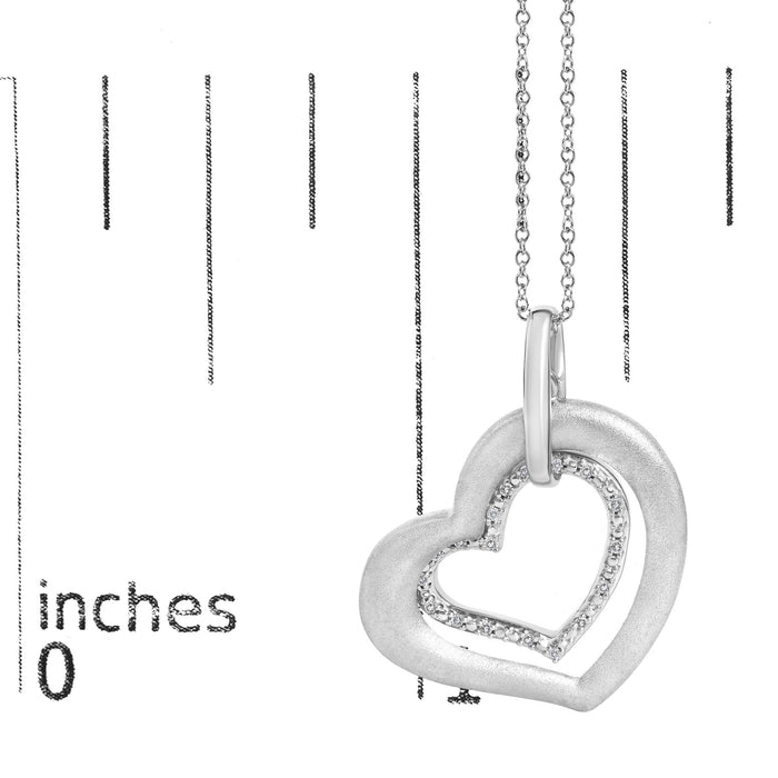 Collar con colgante de corazón con acabado mate y detalle de diamante en plata de ley, foto 5