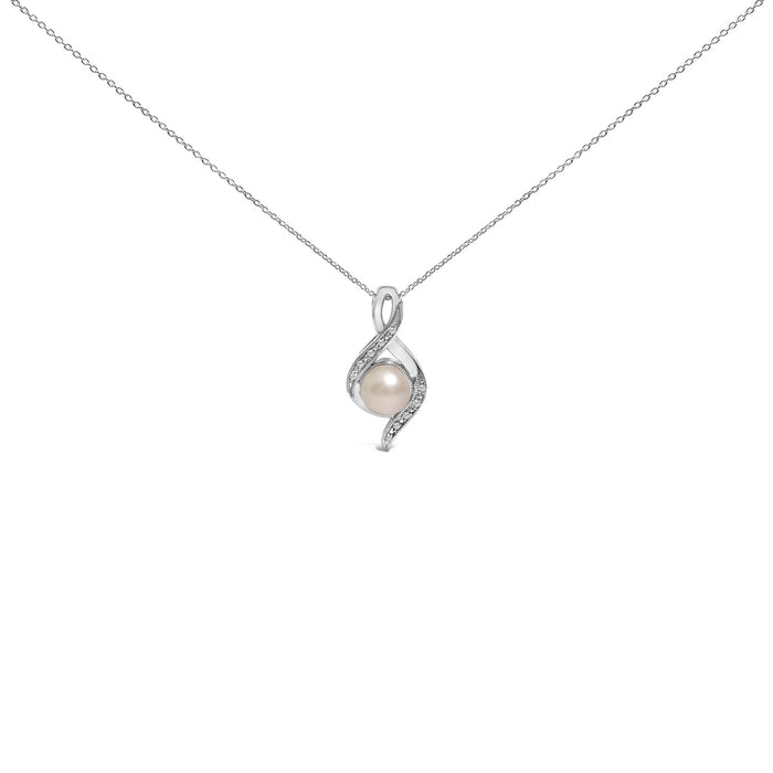 Collar con colgante de remolino con perla cultivada de 7mm y detalle de diamante en plata de ley, foto 2