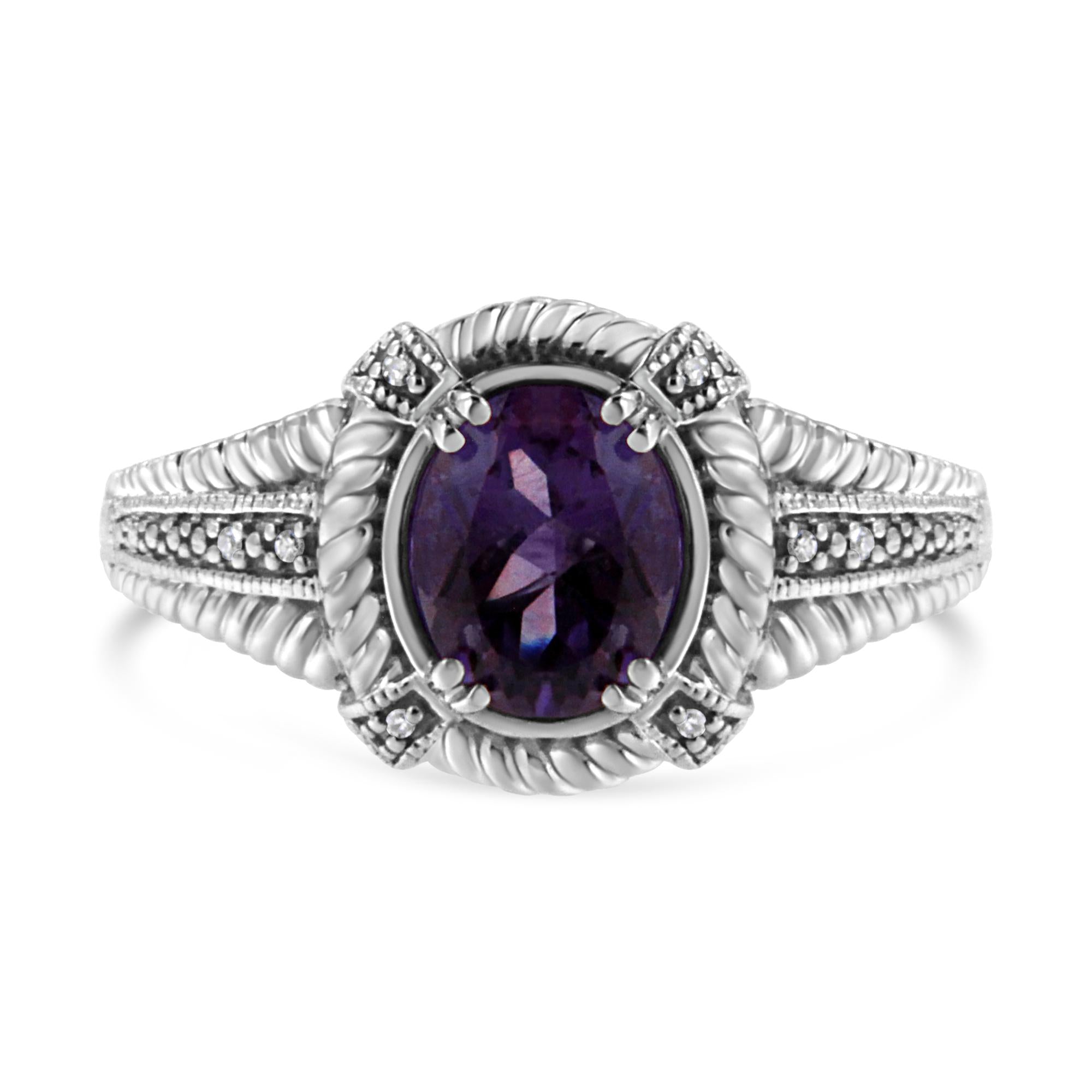Anillo solitario con amatista púrpura ovalada de 9x7 mm y detalle de diamante en plata de ley, foto 1