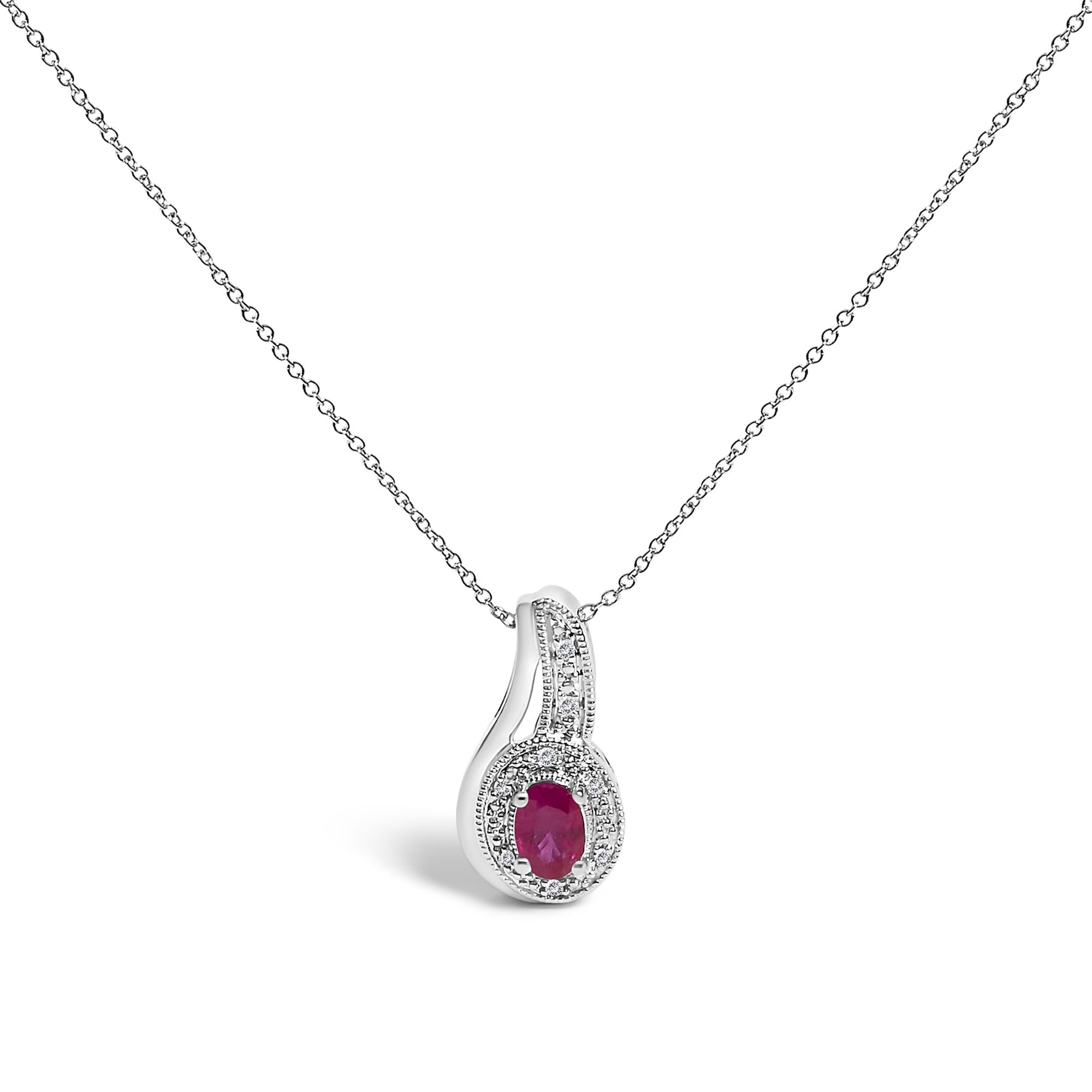 Collar con colgante de remolino milgrain con rubí rojo y detalle de diamante en plata de ley, foto 1