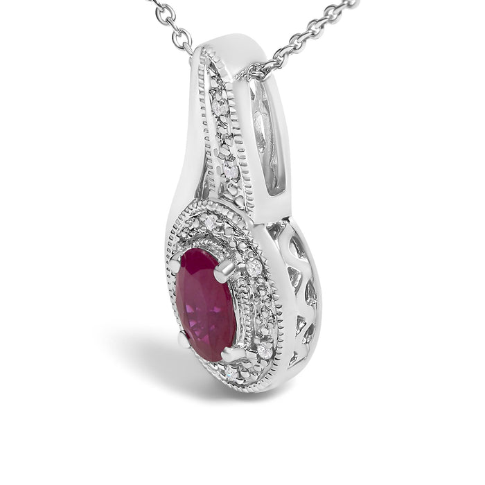Collar con colgante de remolino milgrain con rubí rojo y detalle de diamante en plata de ley, foto 4