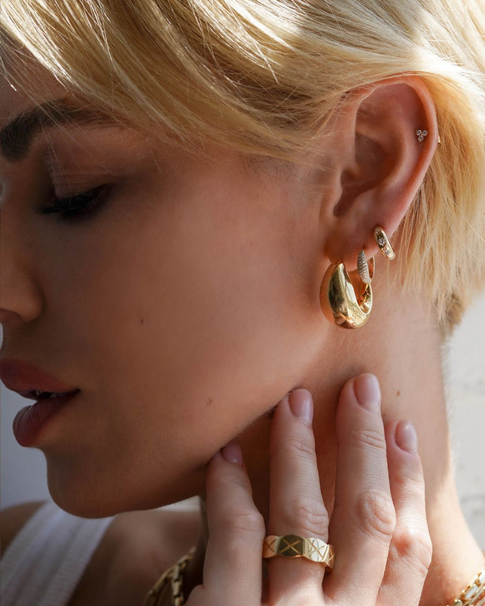 Aretes de botón trío de diamantes en oro de 14K, foto 4