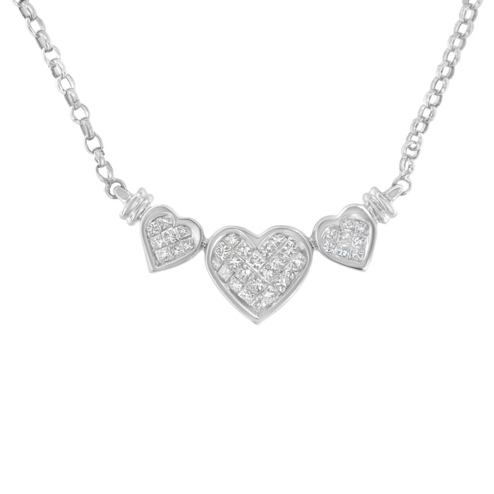 Collar con colgante de tres corazones con diamantes talla princesa de 1 ct. p.t. en oro blanco de 14K, foto 1