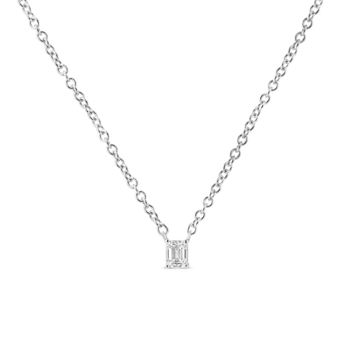 Collar con colgante de diamante solitario talla esmeralda de 1/5 ct. p.t. en oro blanco de 14K, foto 2