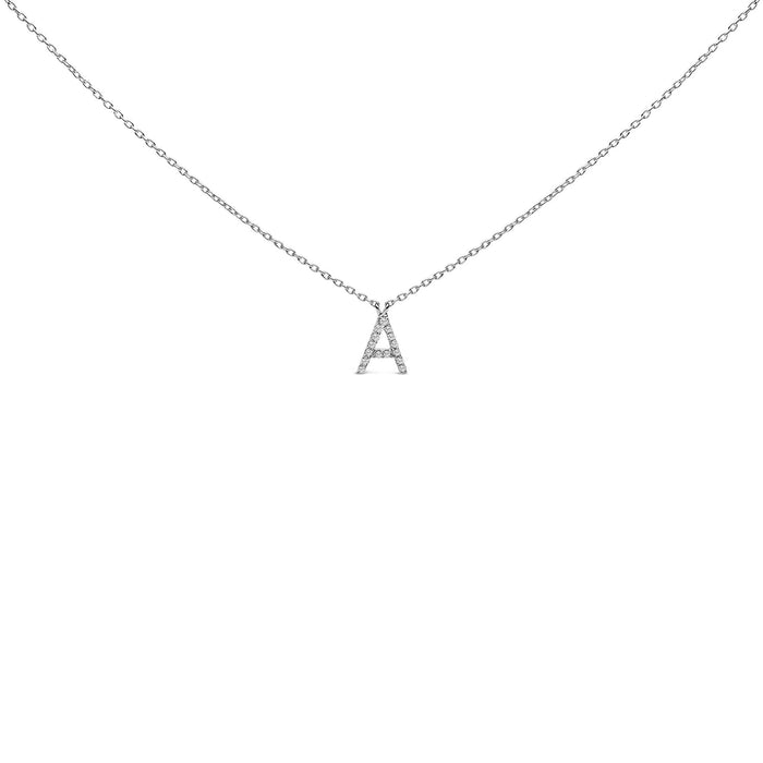 Collar con colgante de inicial A-Z en bloque con detalle de diamante en oro blanco de 10K, foto 26
