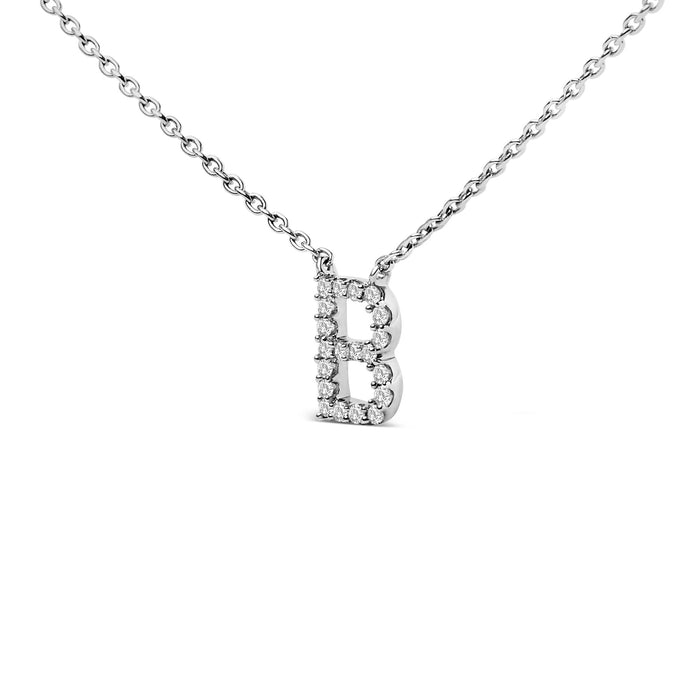Collar con colgante de inicial A-Z en bloque con detalle de diamante en oro blanco de 10K