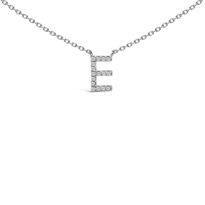 Collar con colgante de inicial A-Z en bloque con detalle de diamante en oro blanco de 10K, foto 48